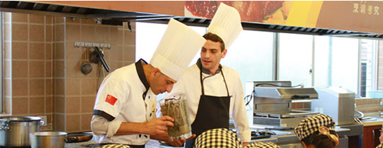 �ɶ��¶������ѧУ ���ʹ��רҵ